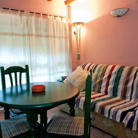 Apartment Cosy With Garden View In 45 M² Parking Robledillo De Gata